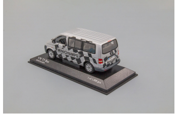 Volkswagen T5 Transporter Bus "Minichamps" 2003, Silver