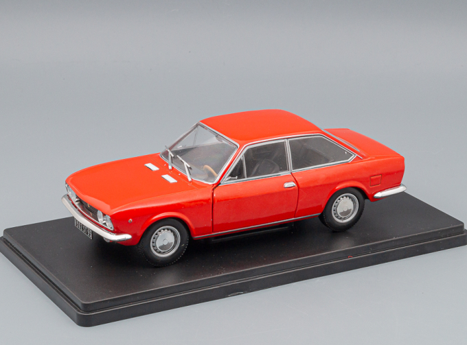 SEAT 124 Sport 1600 (1971), red