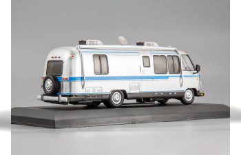 кемпер AIRSTREAM Excella 280 Turbo (1981), silver / blue