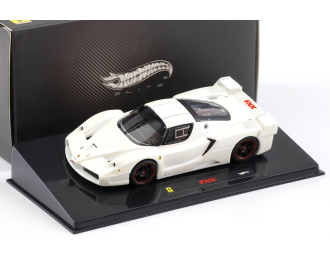 FERRARI FXX, WHITE PEARL/BLACK RIMS