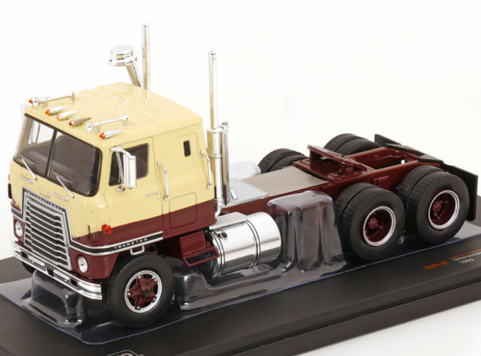 INTERNATIONAL TRANSTAR Coe Tractor Truck 3-assi (1965), Beige Brown