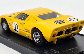 FORD GT40 #32 SPA (1968), yellow