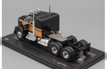 KENWORTH W900 (1976), black