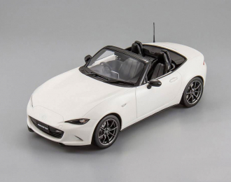 MAZDA Roadster MX-5 (ND), white