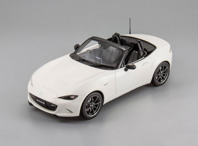 MAZDA Roadster MX-5 (ND), white