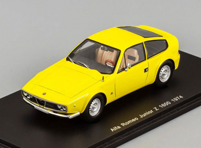ALFA ROMEO Junior Z 1600 (1974), yellow