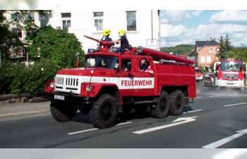 АЦ-40 (ЗИL 131)-137 Freiwilige Feuerwehr Treuen, красный