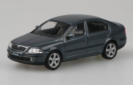 SKODA Octavia 2004, satin gray met.