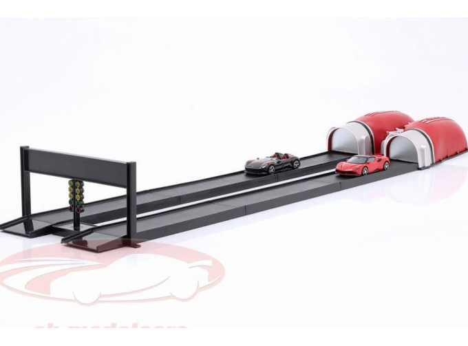 FERRARI автотрек с 2 гаражами, красный / черный