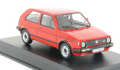 VOLKSWAGEN Golf GTi de 1984, серия Auto Plus La Collection 38, красный