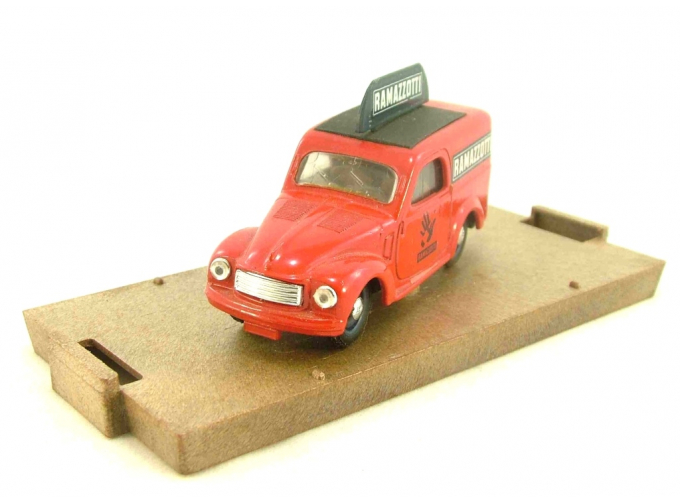 FIAT 500 C Furgone Commerciale Ramazzotti (1949), Serie a nanna dopo Carosello, red