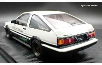 Toyota Corolla Levin 3Dr (AE86) BEV, white / black