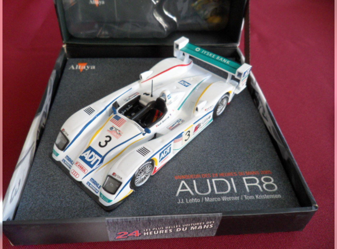 AUDI R8 #3 JJ.Lehto - Marco Werner - Tom Kristensen Le Mans (2005), white