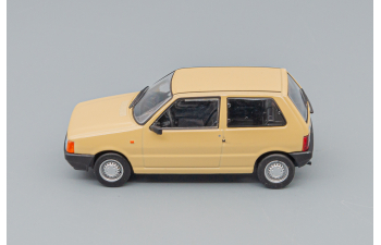 FIAT Uno, Kultowe Auta 156, бежевый