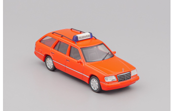 MERCEDES-BENZ W124 E320, red