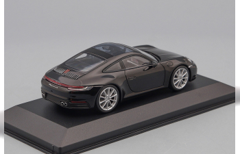 PORSCHE 911 (992) Carrera 4S (2019), black metallic