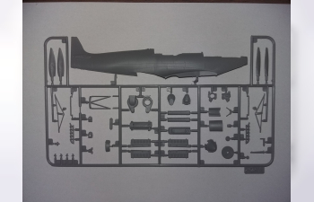 Сборная модель Самолет Спитфайр Mk.IXC "Доставка пива", Британский истребитель ІІМВ