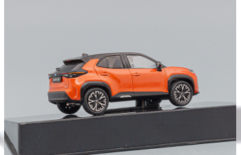 TOYOTA Yaris Cross (2022), orange-metallic