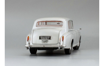 Rolls-Royce Phantom V 1964 LHD (silver)