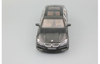 BMW xDrive 760Li 220х70 мм, чёрный