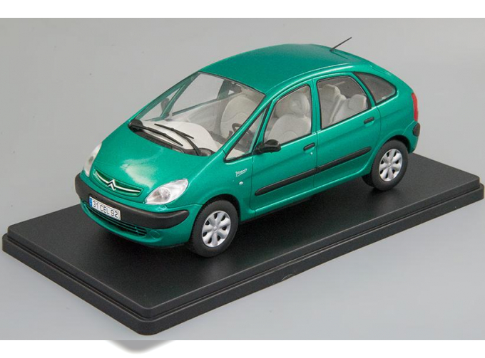 CITROEN Xsara Picasso (2003), green