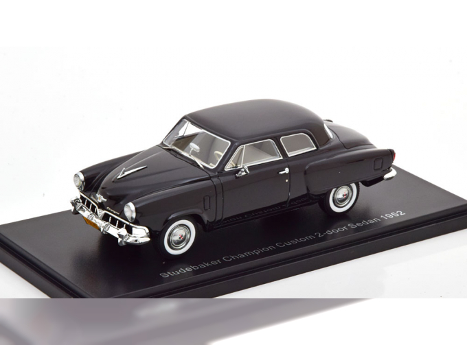 STUDEBAKER Champion Custom 2-door Sedan (1952), black