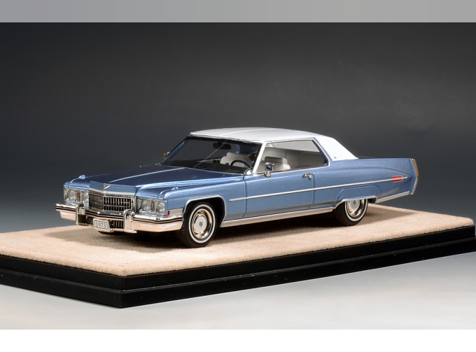 CADILLAC Coupe Deville (1973), Antigua Blue Metallic