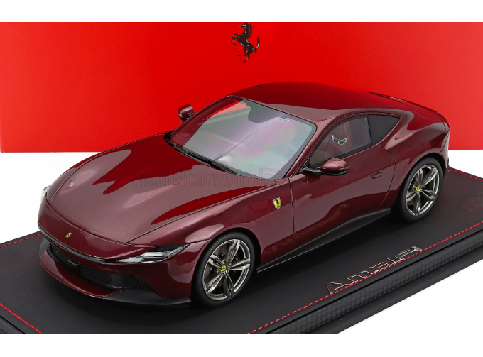 FERRARI Amalfi (2025) - Con Vetrina - With Showcase, Rubino Micalizzato - Dark Red