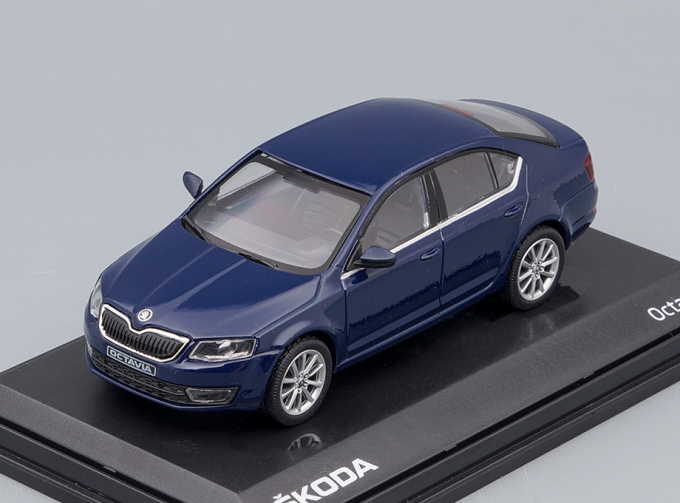 SKODA Octavia 3 2012 modrá časopis s