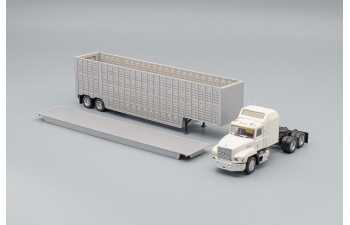 MACK CH 600 / Cattle Trailer, white / silver