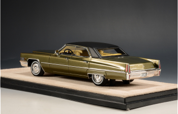 CADILLAC Sedan De Ville 1970 Byzantine, gold metallic