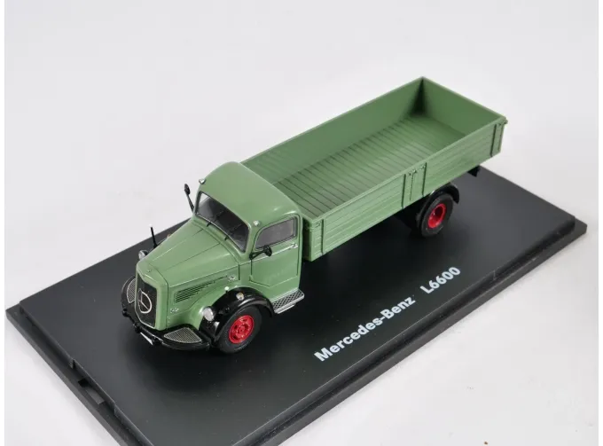 MERCEDES-BENZ L6600 Pritschenwagen, green