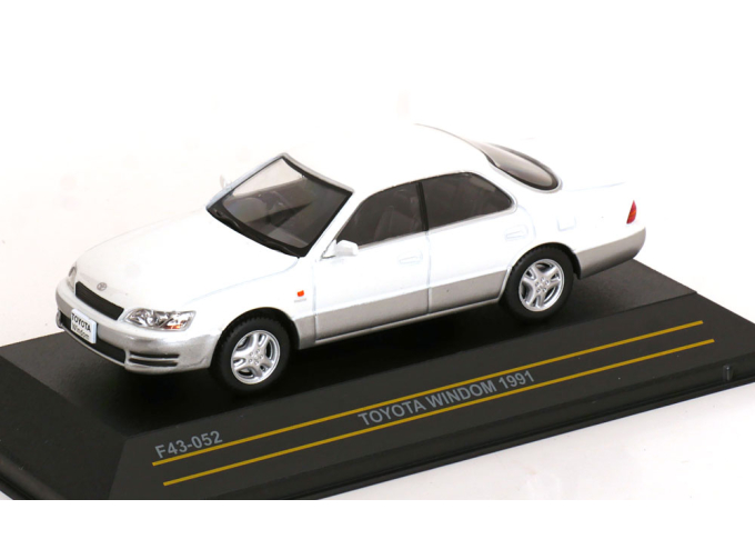 TOYOTA Windom Limousine (1991), white