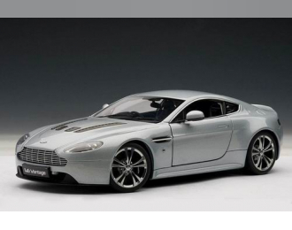 ASTON MARTIN V12 Vantage 2010, silver