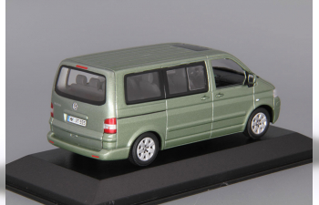 VOLKSWAGEN T5 Multivan (2003), green