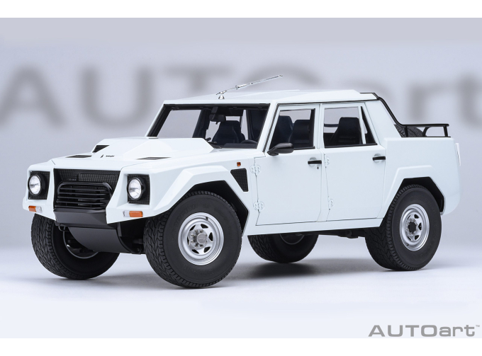LAMBORGHINI LM002 Pick-up (1986), white