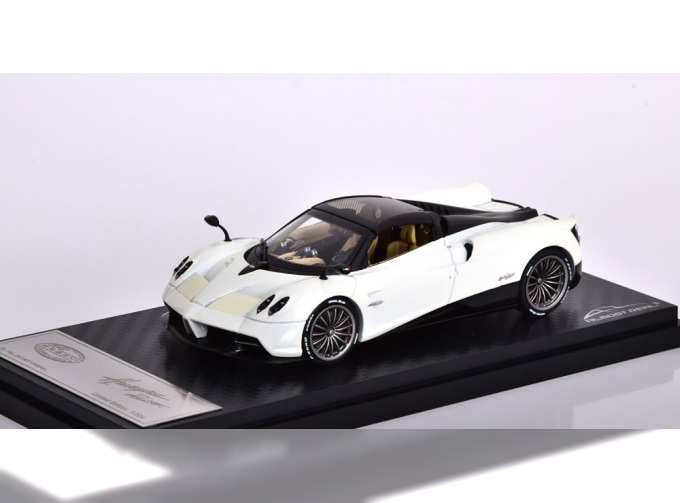 PAGANI Huayra Roadster (2017), white black