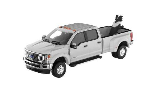 FORD F-450 with Dog Figure *Down on the Farm Series 12* (2022), light grey