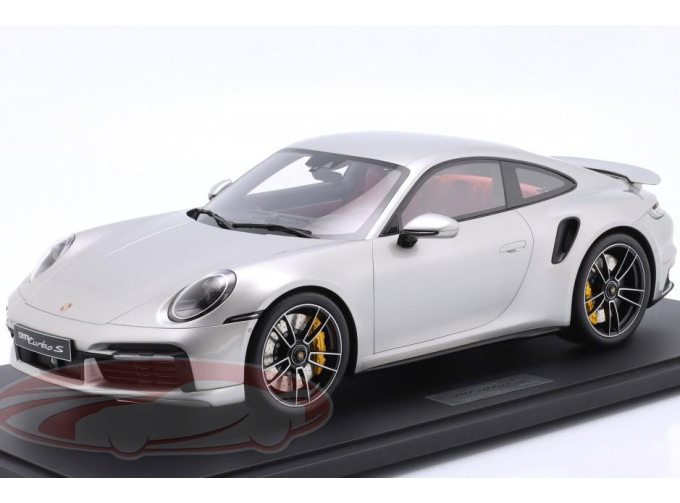 PORSCHE 911 (992.1) Turbo S (2020), silver metallic
