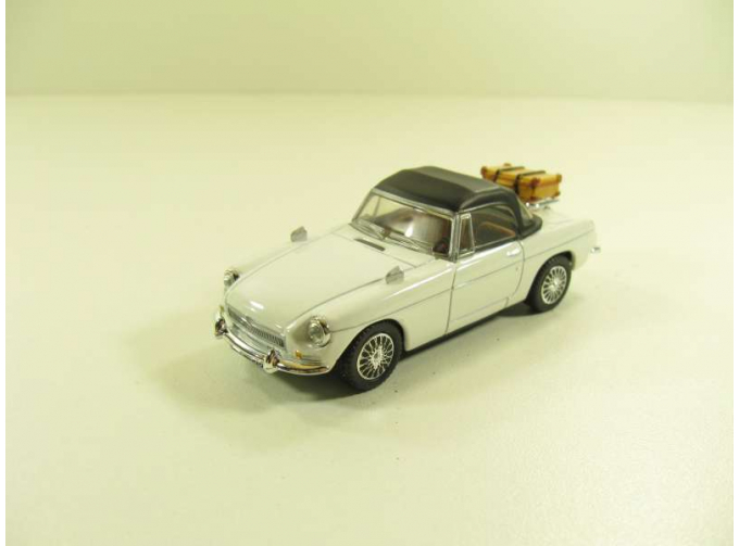 MGB Convertible, white / black