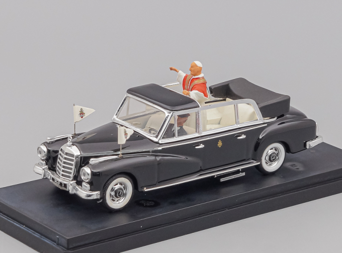 MERCEDES-BENZ 300 D Limousine (1960) - With Figure Pope - Papa Giovanni Xxiii, black
