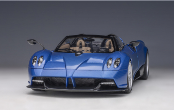 Pagani Huayra Roadster синий карбон