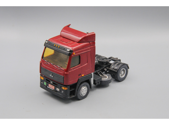 МАЗ-544020 4х4 седельный тягач (красный)