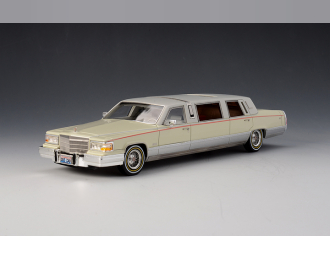 CADILLAC Brougham Limousine 1991, белый