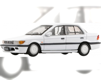 MITSUBISHI Lancer GTI (1988), белый (праворульный)