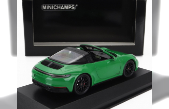 PORSCHE 911 992 Targa 4 Gts (2022), Green