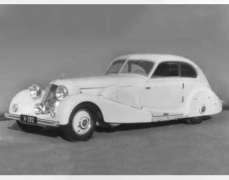 MERCEDES-BENZ 500K Special Streamline Car Tan Tjoan Keng 1935 White