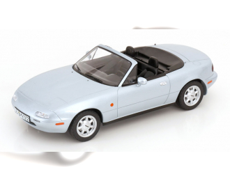 MAZDA MX5 with removable Hardtop (1991), silver