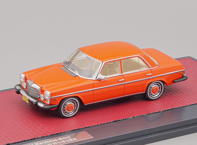 (Б/У) MERCEDES-BENZ 300D (W115) USA Version 1976, red