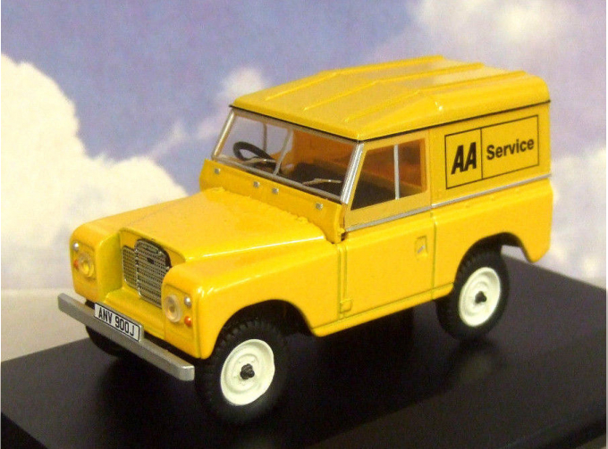 LAND ROVER Series III SWB Hard Top "AA Service" 1970